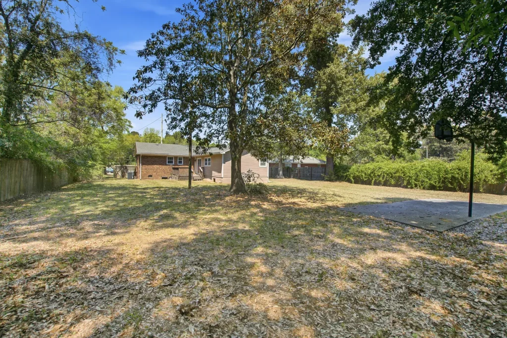 3627 Marginal Rd preview photo 3